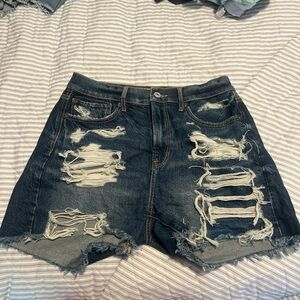 american eagle size 6 dark wash jean shorts